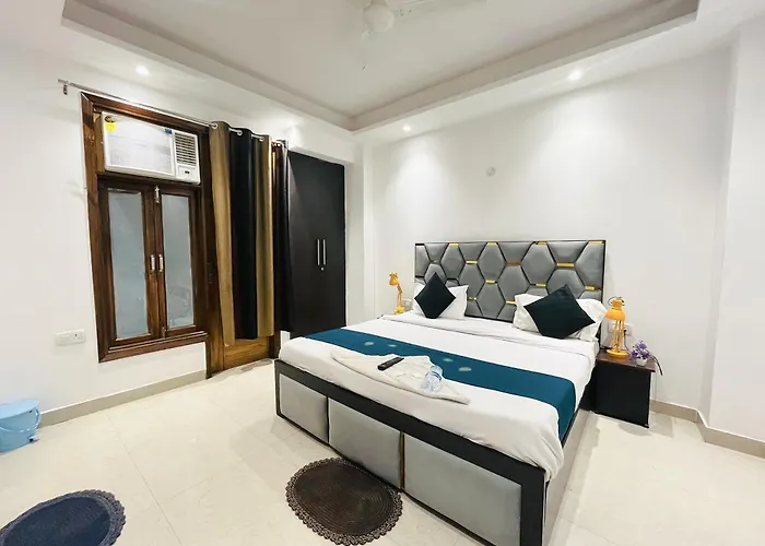 24 Malviya Nagar