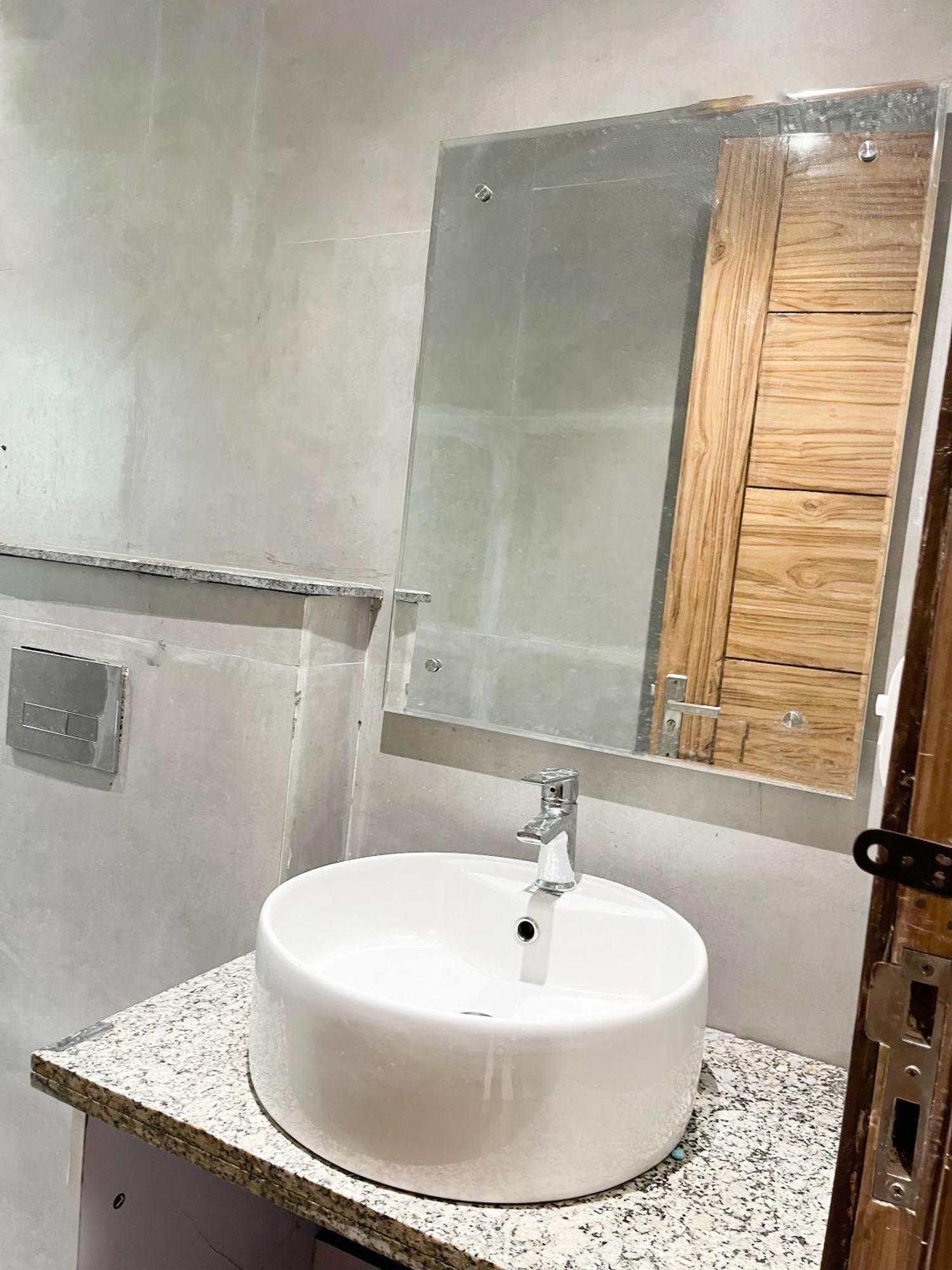 24 Malviya Nagar Bed & Breakfast